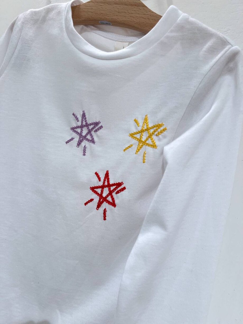 Shop Online Maglietta bianca con ricamo stelle Souvenir Kids