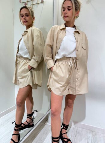 Shop Online Short in cotone ampio beige Vicolo