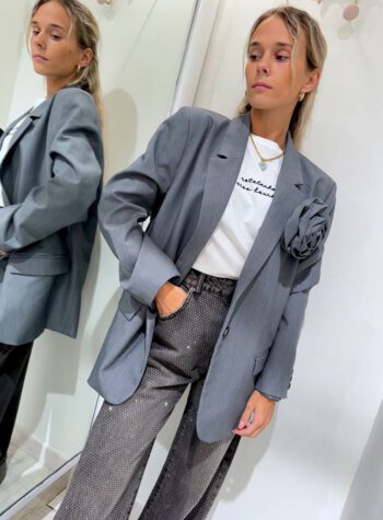 Shop Online Blazer oversize grigio con spilla fiore Vicolo