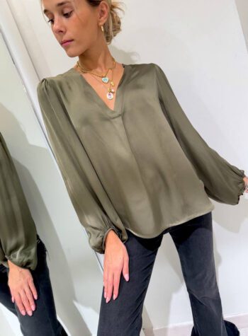 Shop Online Blusa satin scollo V verde salvia HaveOne