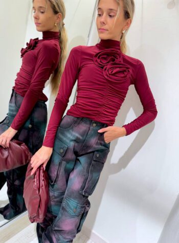 Shop Online Maglietta Acri bordeaux con drappeggio e rose Odì Odì