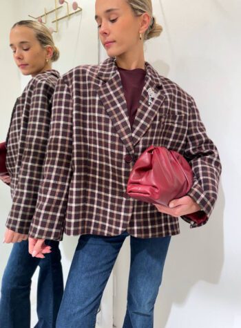 Shop Online Blazer corto oversized check bordeaux con spilla Vicolo