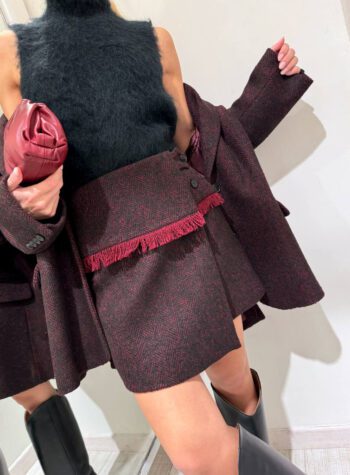 Shop Online Minigonna spigata in tweed nera e rossa Vicolo